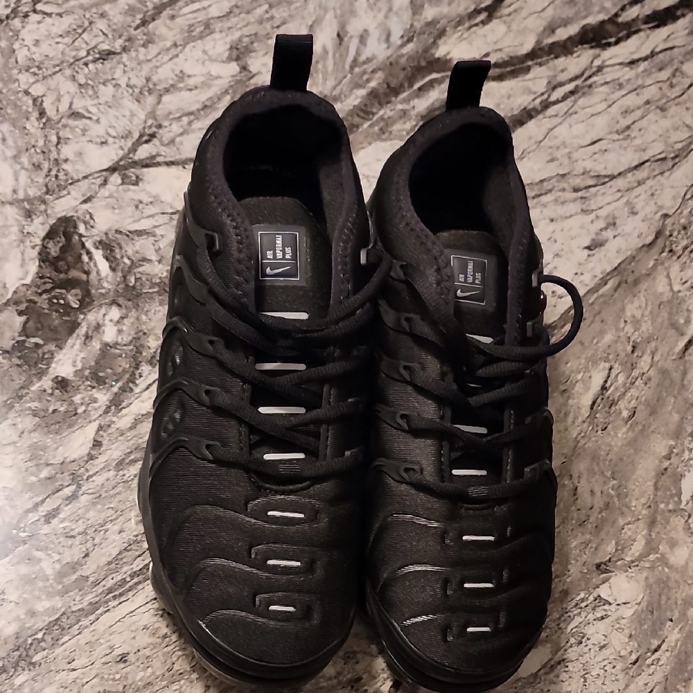 Nike Men's Black VM AIR Sneakers